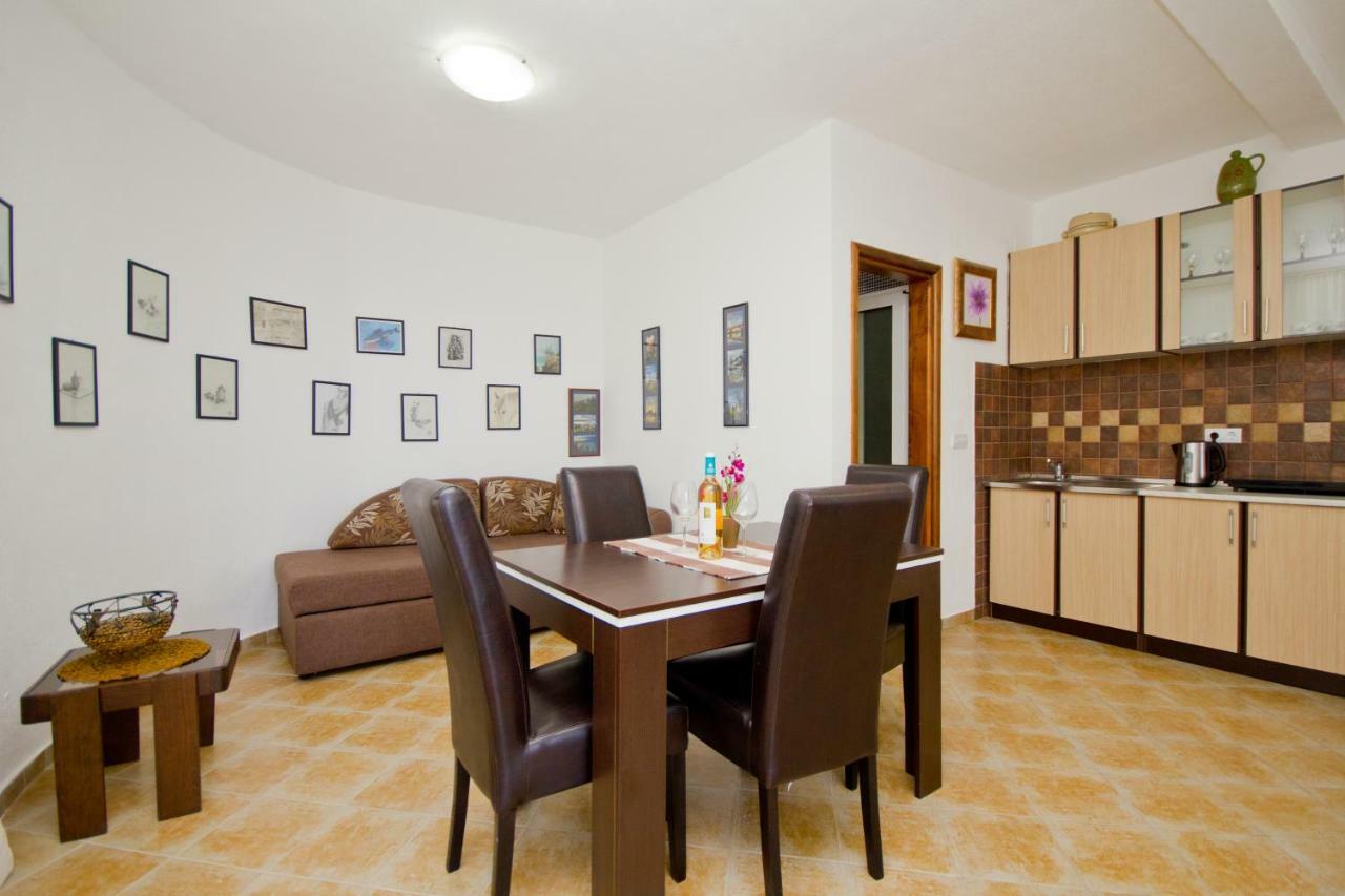 Apartments Dora Dobra Voda Exterior photo